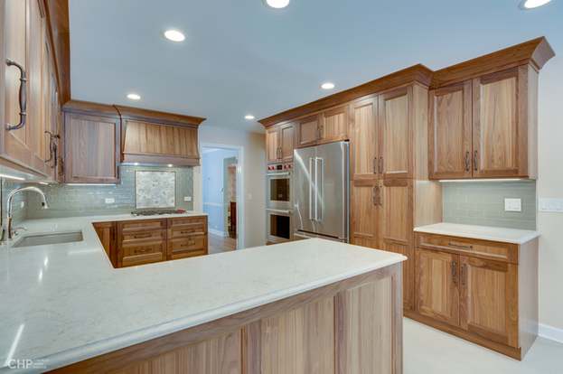 1641 Blackthorn Dr Glenview Il 60025 Mls 10304157 Redfin