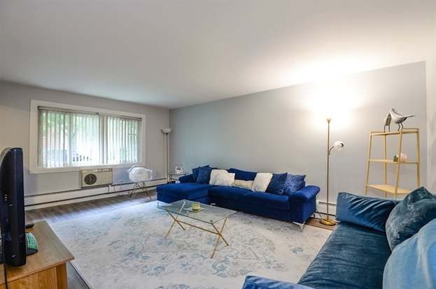 822 Seward St Unit 1a Evanston Il 60202 2 Beds 1 Bath