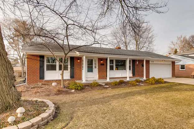 1434 Maple Ln Elgin Il 60123 Mls 10390195 Redfin