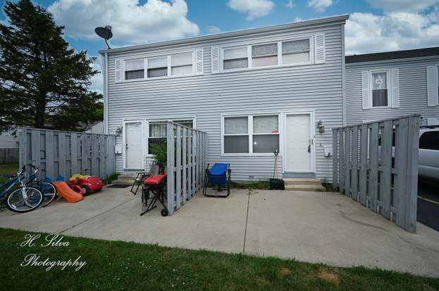 Elgin Storage Units Rv Boat Vehicle Parking Titan Self Storage In Elgin Il 60123 Near Williamsburg Green Directions