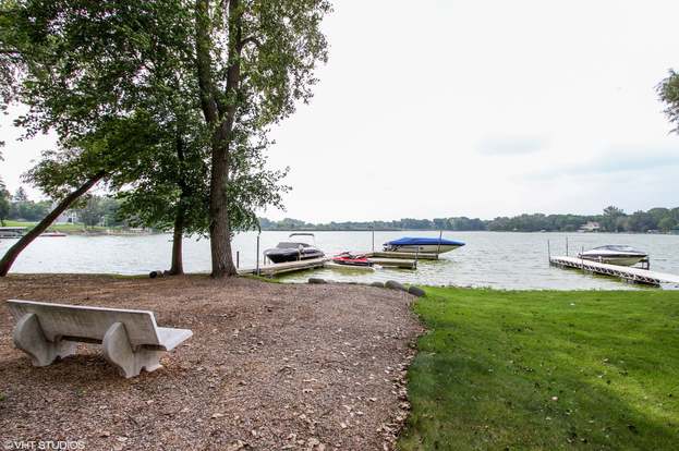 1370 Dunns Ct, Fox Lake, IL 60020 | MLS# 10298252 | Redfin