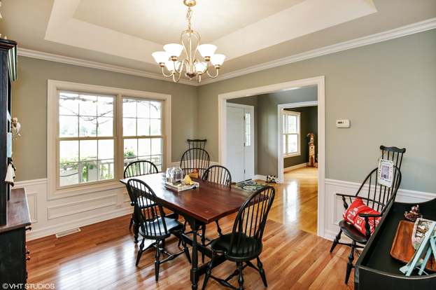 2306 Lindley St Sycamore Il 60178 Mls 09998275 Redfin