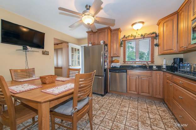 7922 Farmingdale Dr Darien Il 60561 Mls 11211308 Redfin 7922 Farmingdale Dr Darien Il 60561, Kitchen Source Farmingdale