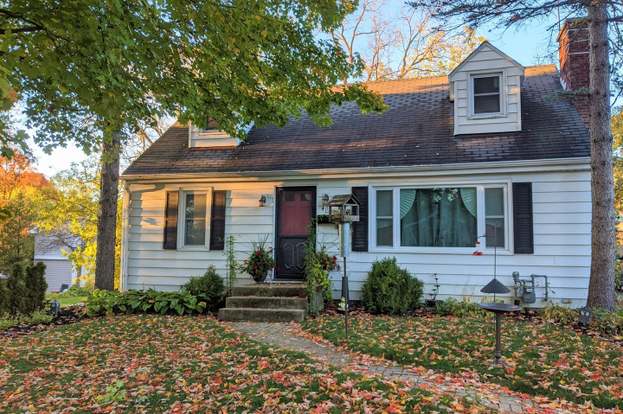 402 E Park St Mundelein Il Mls Redfin