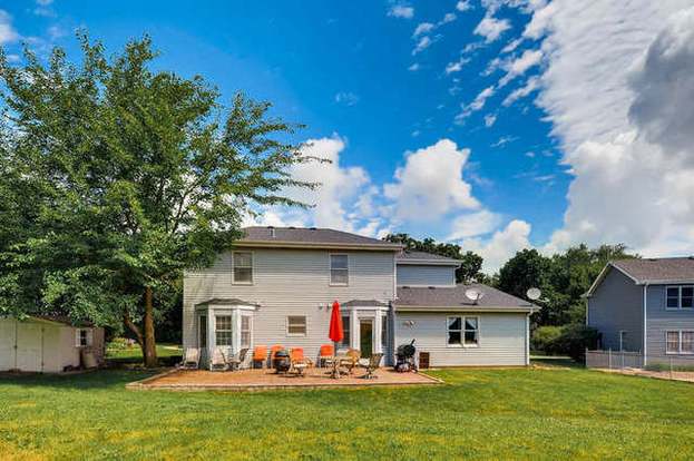 2731 Colonial Dr Elgin Il 60124 Mls 10021324 Redfin