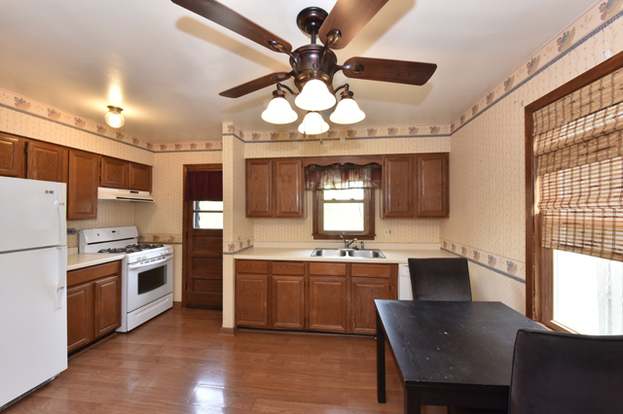 217 Garnett Ave Winthrop Harbor Il 60096 Mls 10804777 Redfin