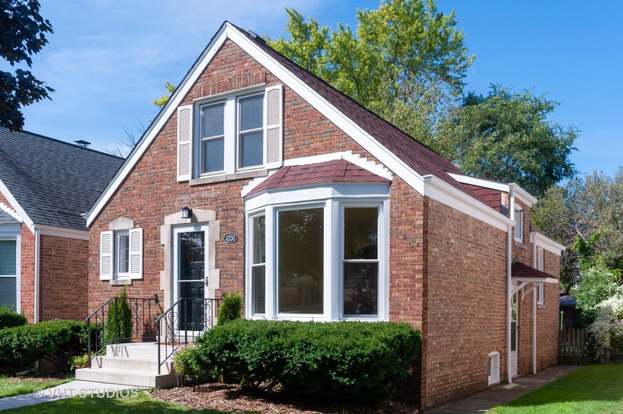 8236 W Grace St Chicago Il 60634 Realtor Com