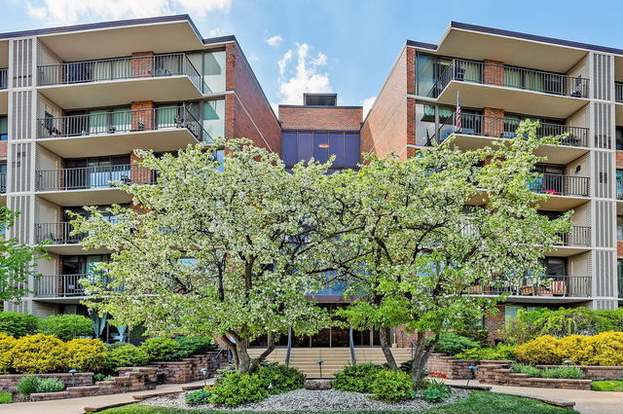2 S Atrium Way 608 Elmhurst Il 60126 Mls 10785373 Redfin
