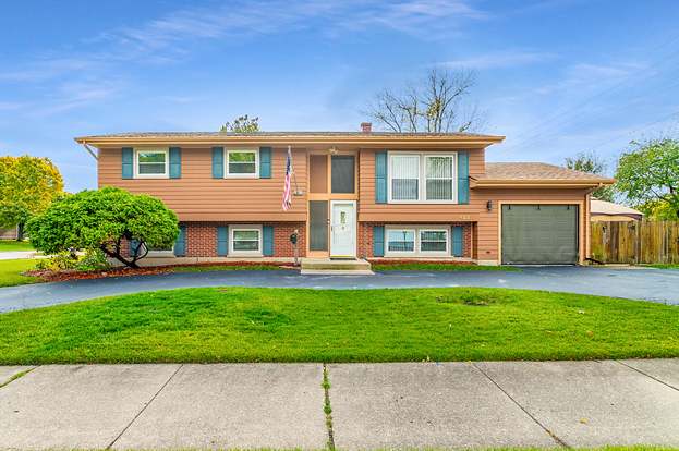 422 Aztec Dr Carol Stream Il 60188 Mls 10561424 Redfin