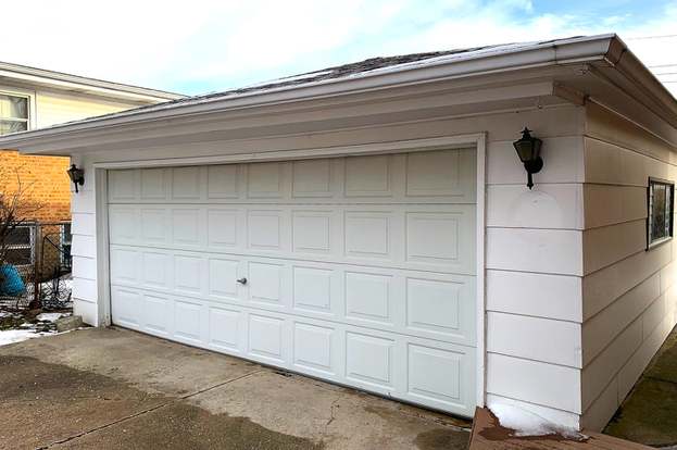 132 Kingston Pl Chicago Heights Il, Garage Doors Chicago Heights Il