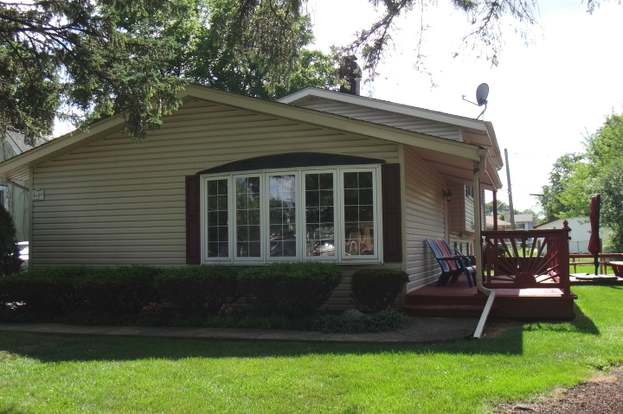 824 School Ct Lombard Il 60148 Mls 10730352 Redfin