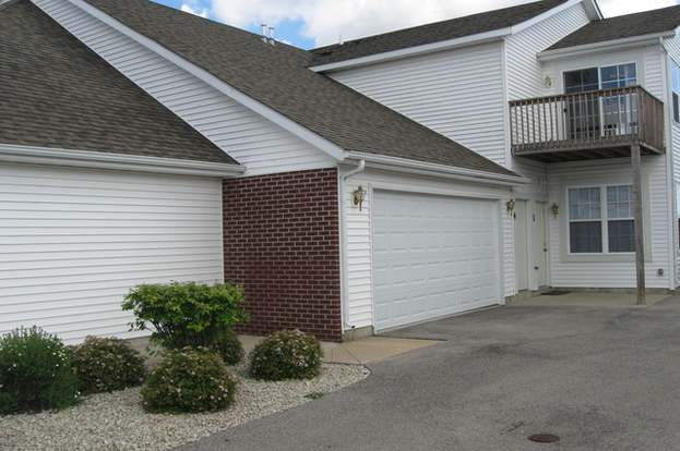410 Pine White Rd 4 Roscoe Il 61073 2 Beds 2 Baths