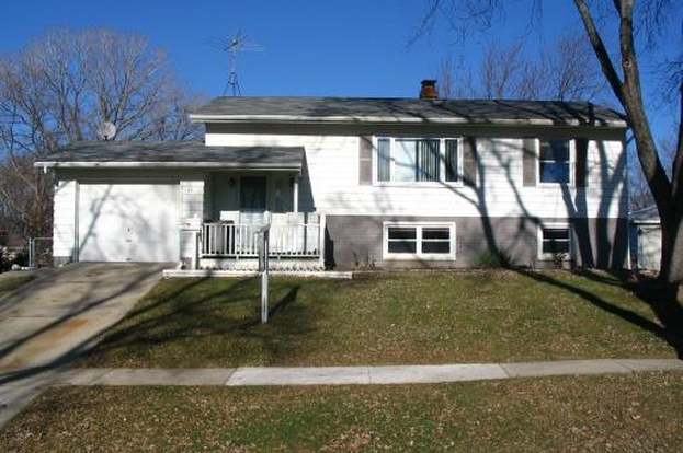 44 Dato Dr Streamwood Il Mls Redfin 44 Dato Dr Streamwood Il Mls Redfin