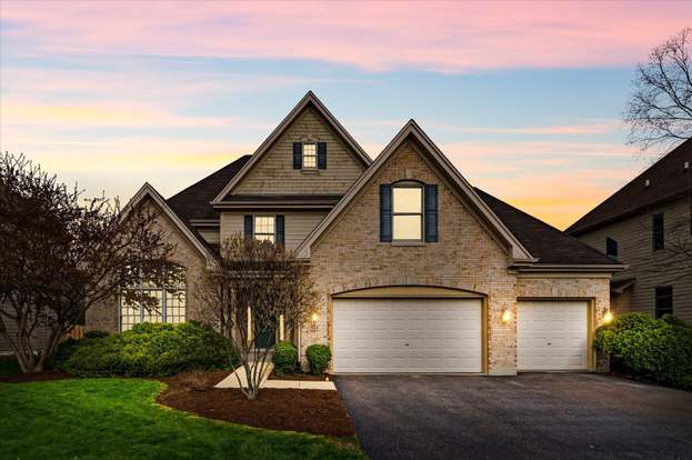 851 Farm Dr West Chicago Il 60185 Mls 11406659 Redfin 851 Farm Dr West Chicago Il 60185, Matt S Garage Doors West Chicago Il