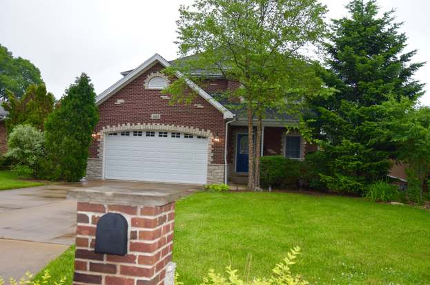 449 N Elmwood Ave Wood Dale Il 60191 Mls 10329681 Redfin
