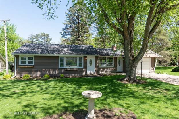 10 Kent Ave Crystal Lake Il 60014 Mls 10380695 Redfin
