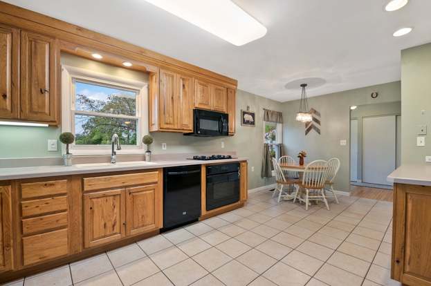 1022 Chesterfield Ct Mchenry Il 60050 Mls 10844722 Redfin