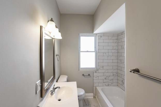 1221 W 111th Pl
