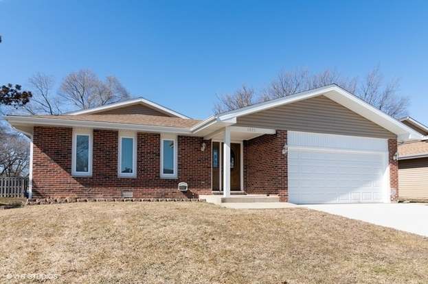 5765 Bavarian Ct C Hanover Park Il 60133 Mls 10639984 Coldwell Banker