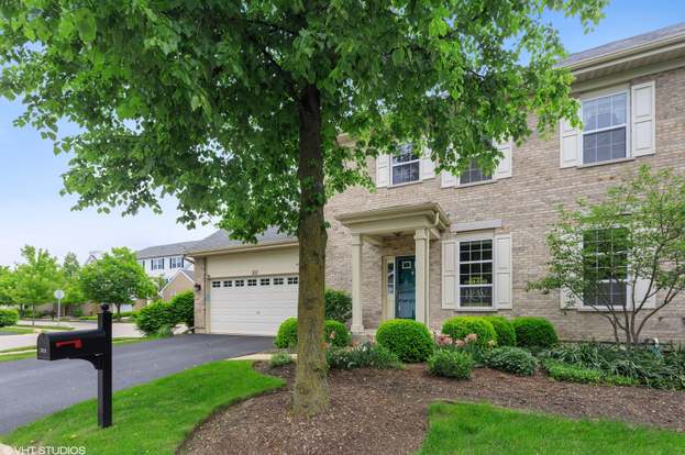 705 Hoover Dr 705 Carol Stream Il 60188 Mls 10610490 Redfin