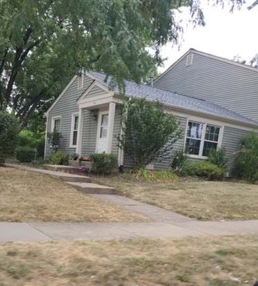 108 Fleetwood Dr Glendale Heights Il 60139 Mls 10381127 Redfin
