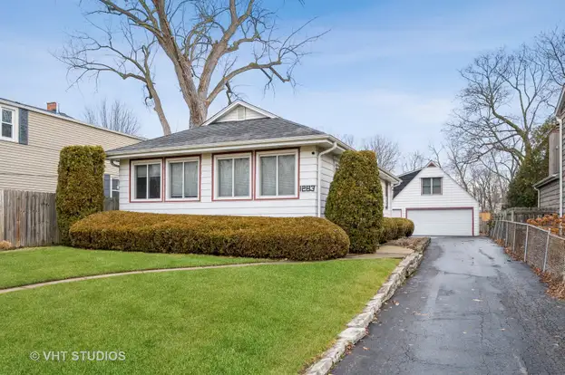 Single and One Story Homes in Highland Park, IL For Sale | Redfin