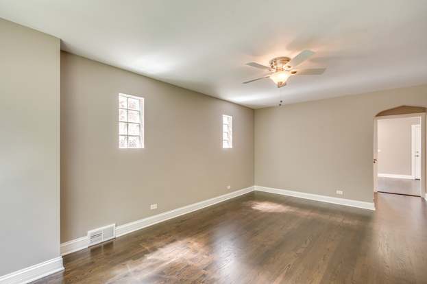New Luna Flooring Gallery Of Oak Brook Retail Showroom Features Designer Carpeting Hardwood Laminate And Vinyl Flooring And Reputation Of Trust