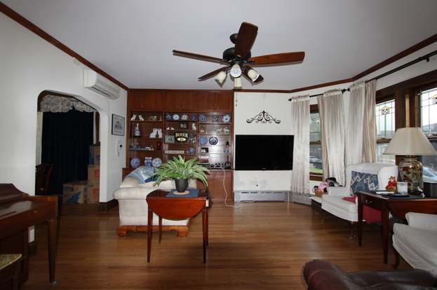 2741 N Menard Ave Chicago Il 60639 Mls 10429893 Redfin
