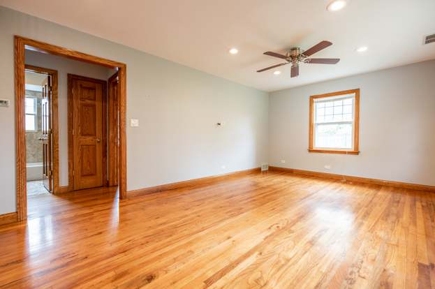 170 Forest Glen Rd Wood Dale Il 60191 Mls 10533912 Redfin