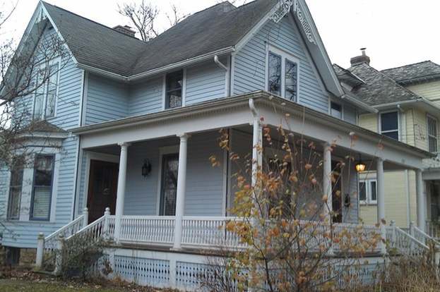 737 N Spring St Elgin Il 60120 Mls 10530924 Redfin