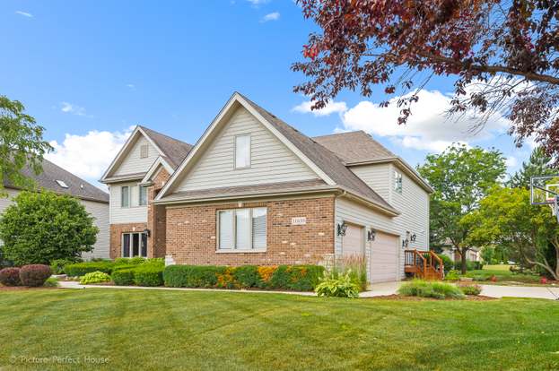 11630 Cinema Dr Plainfield Il 60585 Mls 10455982 Redfin