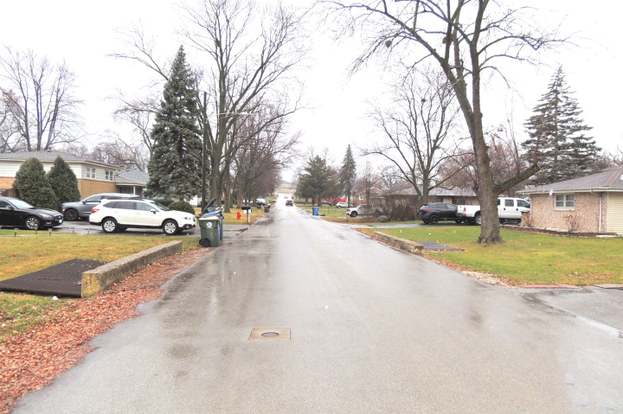 7736-cronin-ave-justice-il-60458-mls-11957862-redfin