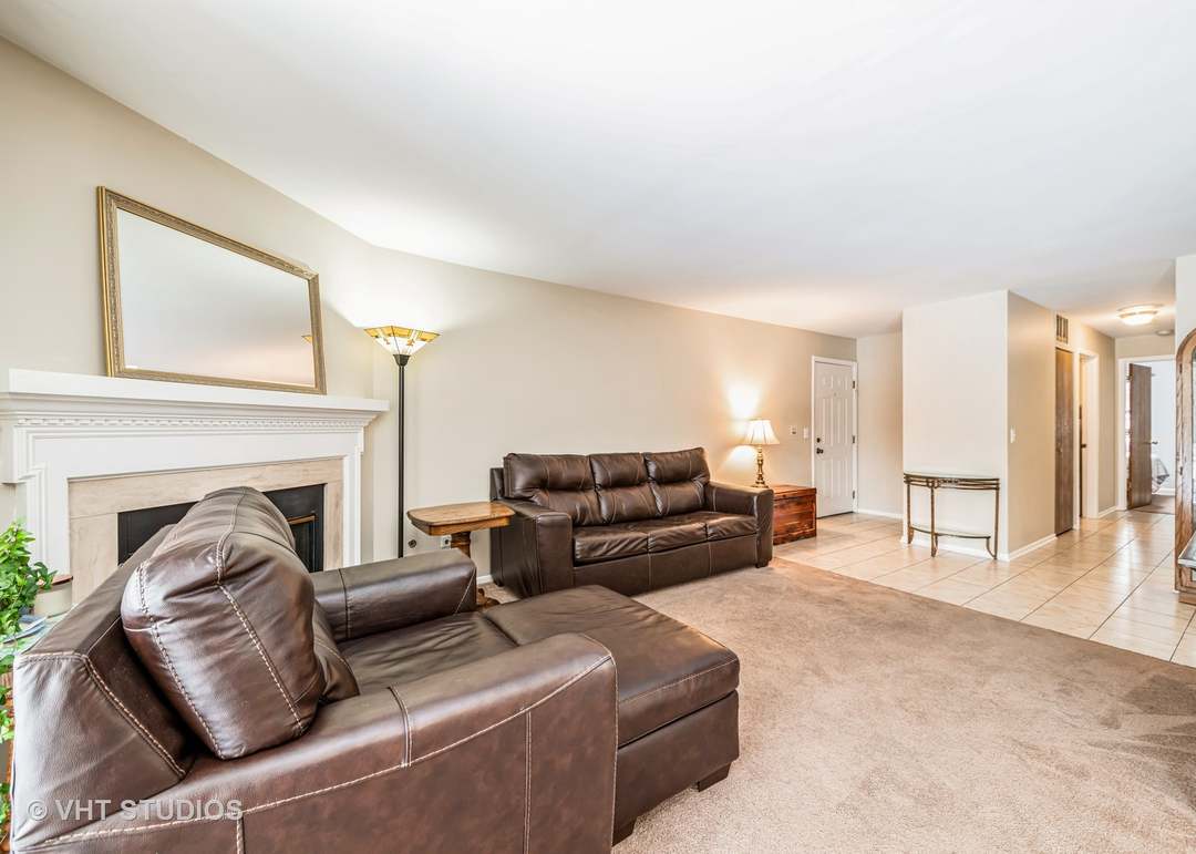 2818 Adams Ct Unit V1, Schaumburg, IL 60193 | Redfin