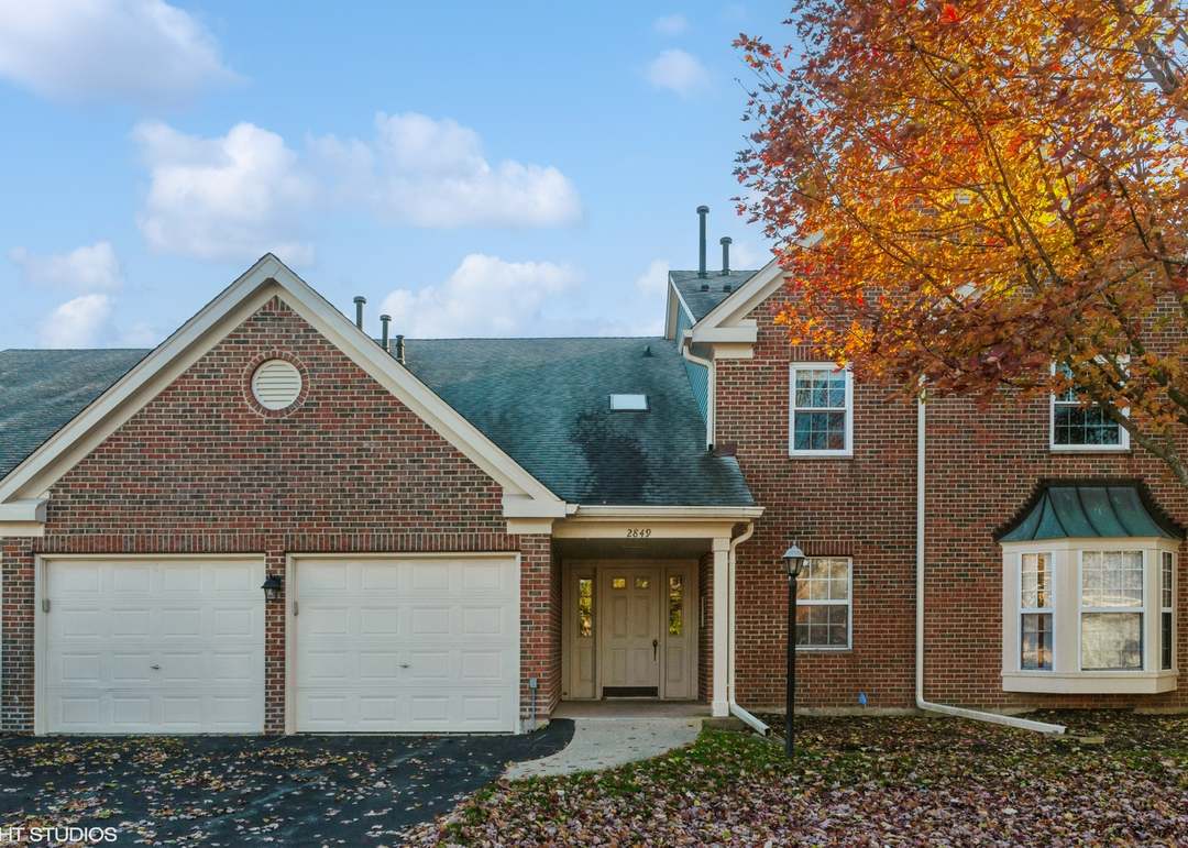 ❤︎ホーム 2849 Meadow Ln Unit Z2, Schaumburg, IL 60193 | Redfin