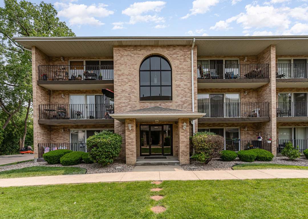 DETO×2 10238 Southwest Hwy Unit 2C, Chicago Ridge, IL 60415 | For