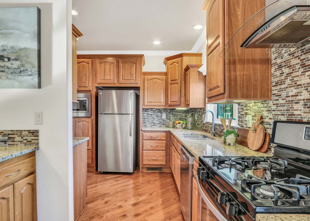 323 Legacy Ct, Grayslake, IL 60030