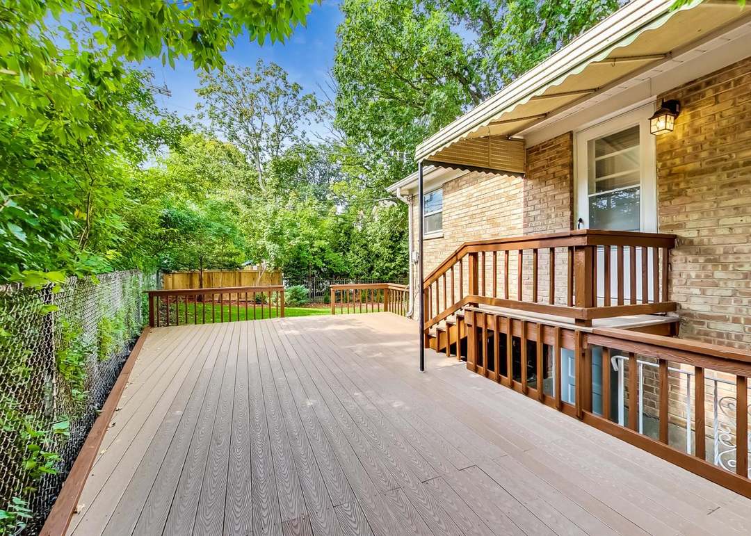 6874 N Lehigh Ave, Chicago, IL 60646