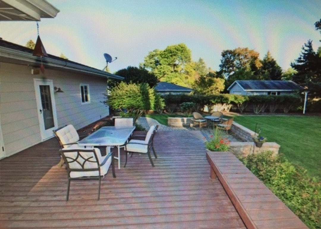 10187 W Fairbanks Ave, Beach Park, IL 60099