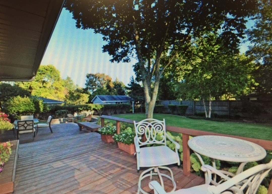 10187 W Fairbanks Ave, Beach Park, IL 60099