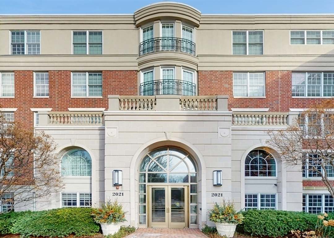 2021 Saint Johns Ave Unit 1F, Highland Park, IL 60035 | Redfin 2021 Saint Johns Ave Unit 1F, Highland Park, IL 60035 | Redfin