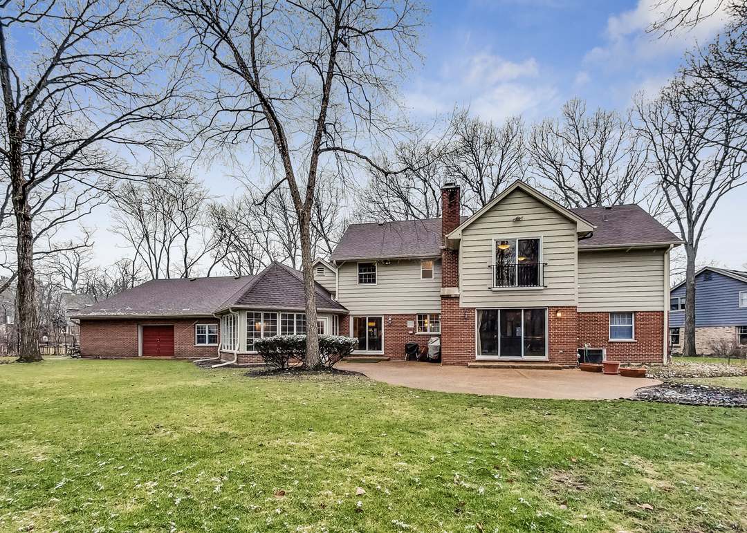 28 Dukes Ln, Lincolnshire, IL 60069