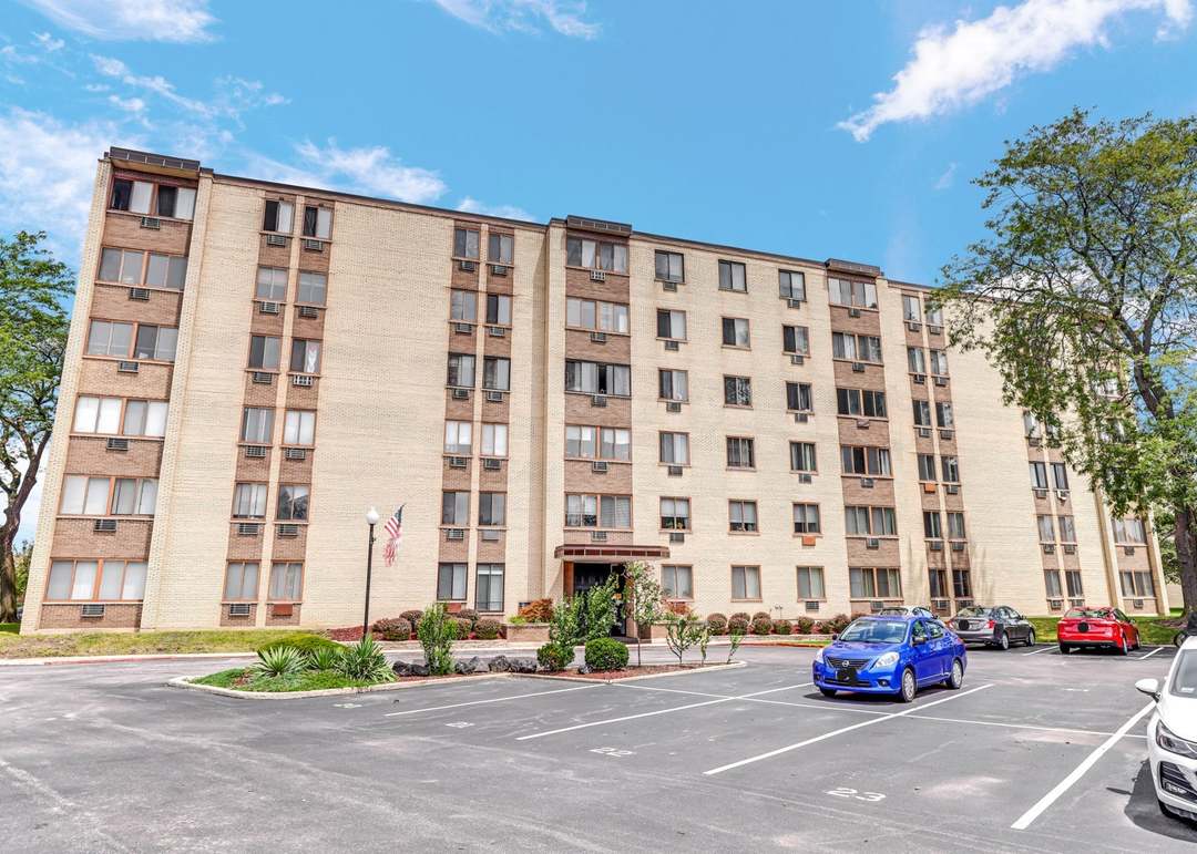 G-RAP LーLOVE 9725 S Karlov Ave APT 109, Oak Lawn, IL 60453 | Zillow