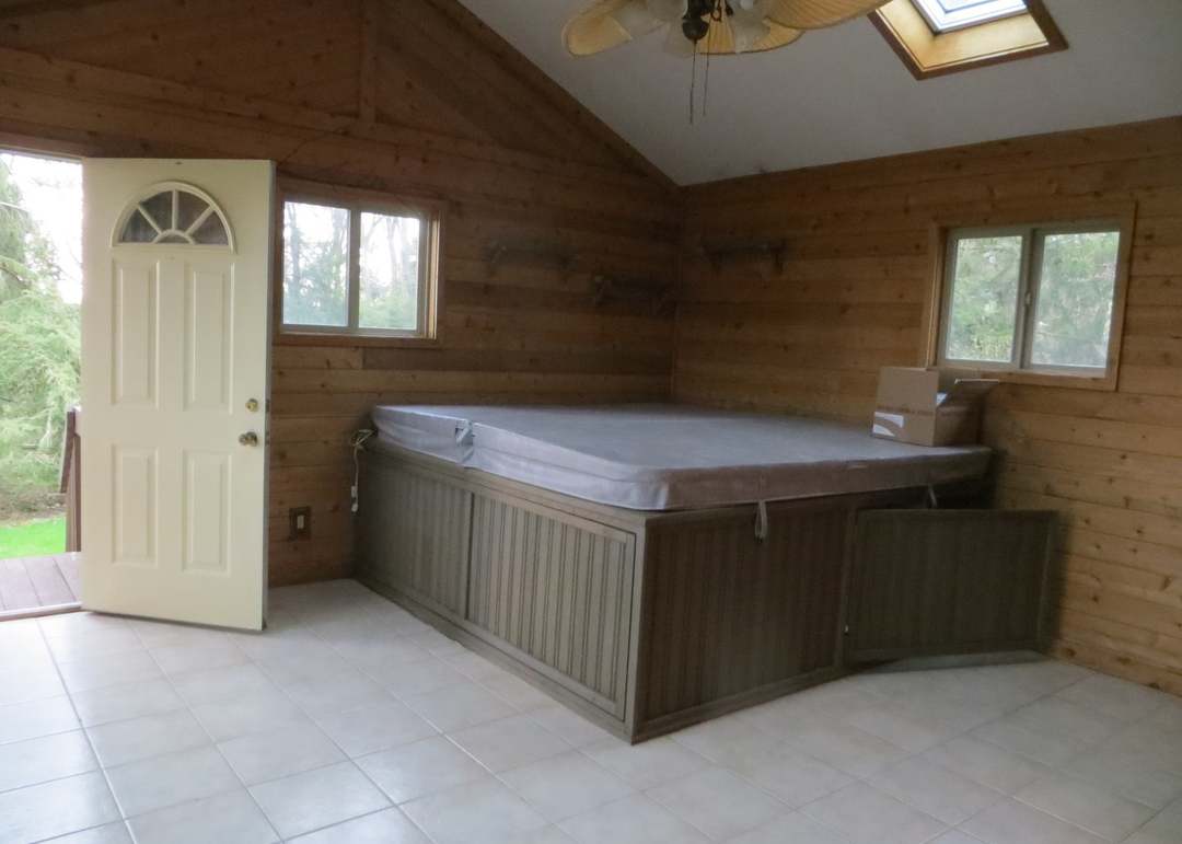 14 Lake Metonga Trl, Grant Park, IL 60940