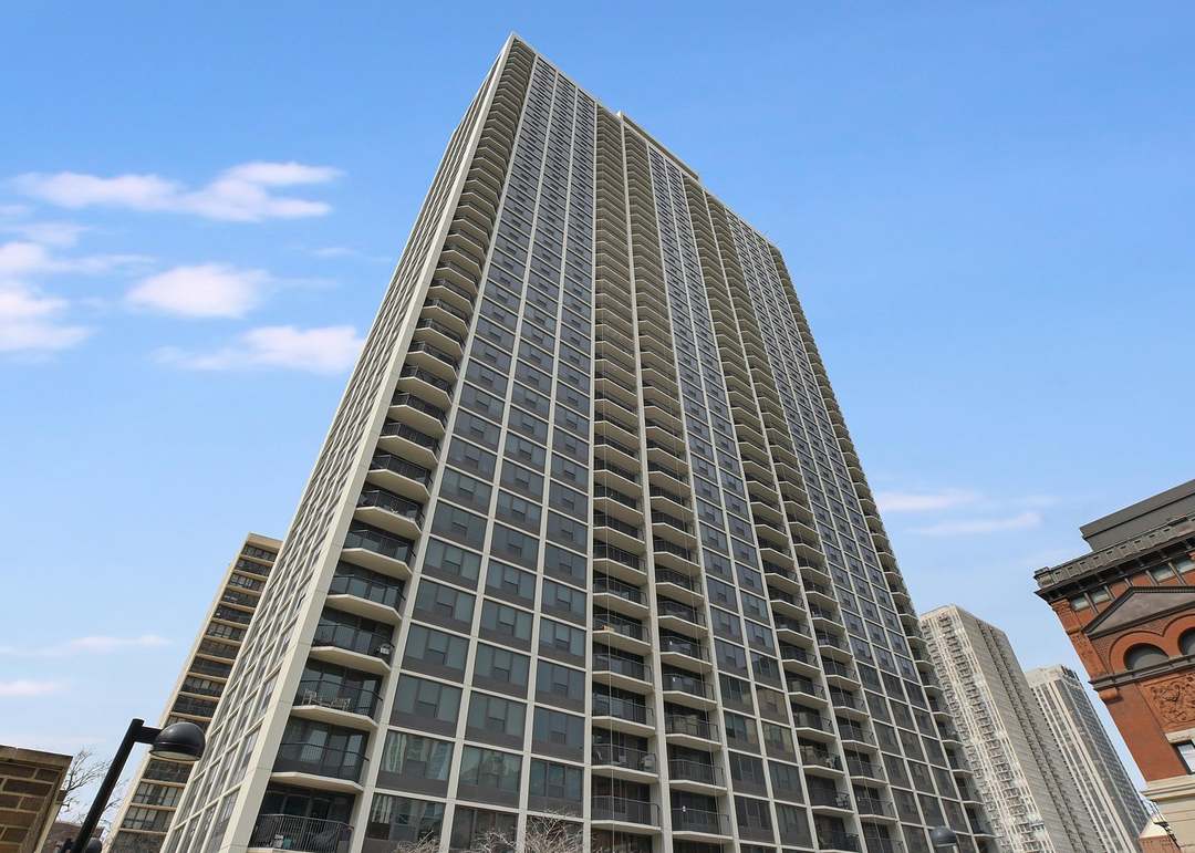 1560 N Sandburg Ter Unit 3606J, Chicago, IL 60610 | MLS