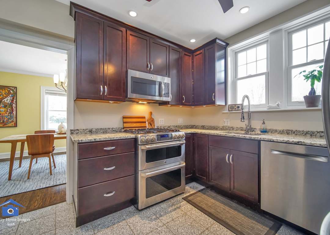 10257 S Leavitt St, Chicago, IL 60643