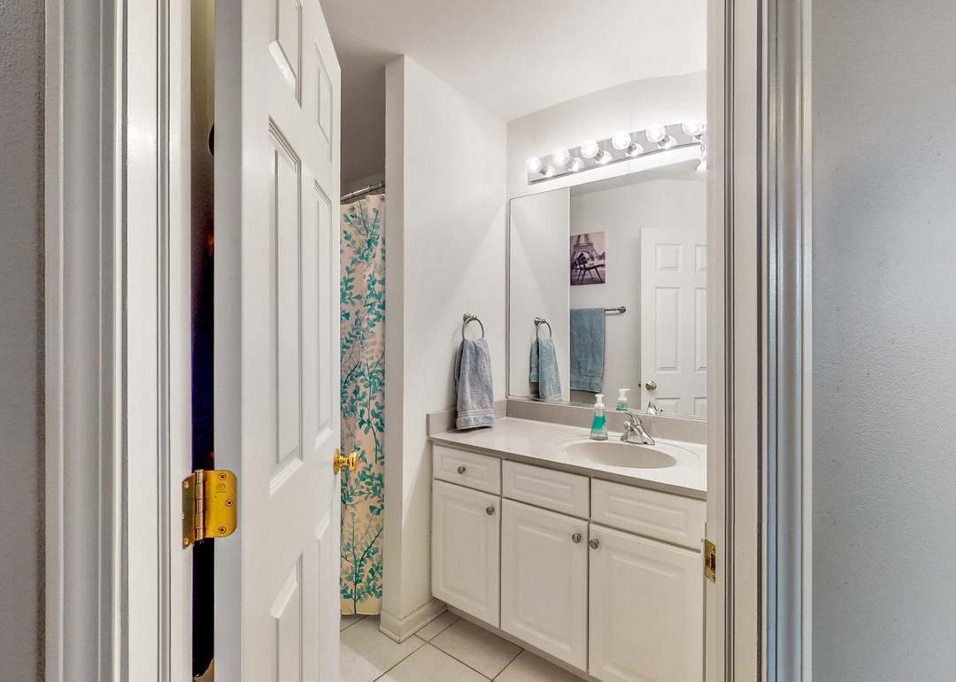 1645 W Ethans Glen Dr, Palatine, IL 60067