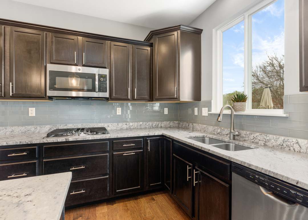 142 Gala Dr, Mundelein, IL 60060