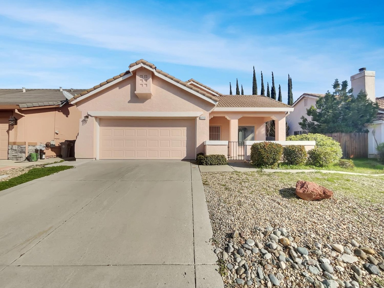 3712 Saintsbury Dr, Sacramento, CA 95834 | Redfin