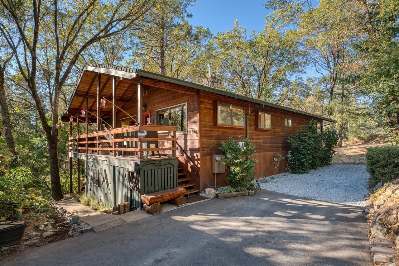 21312 Oakwood Ln, Foresthill, CA 95631 | MLS# 20063199 | Redfin