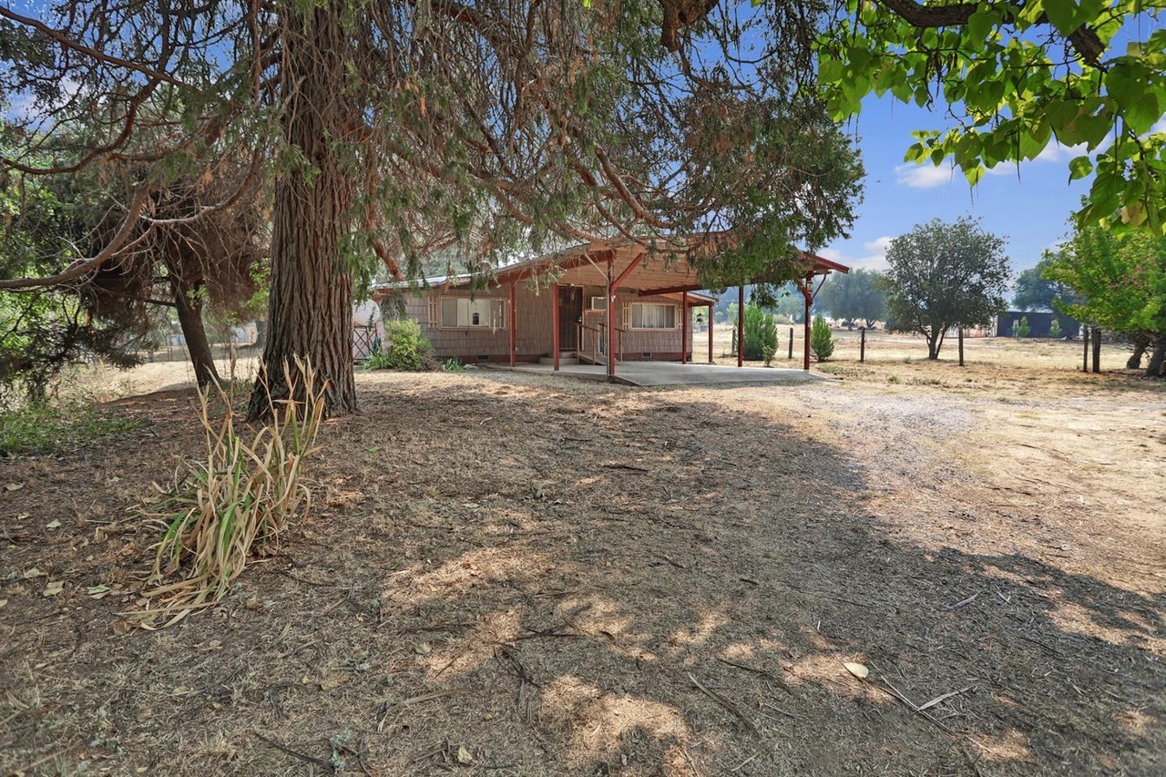 1001 Lotus Rd, Lotus, CA 95651 | Redfin